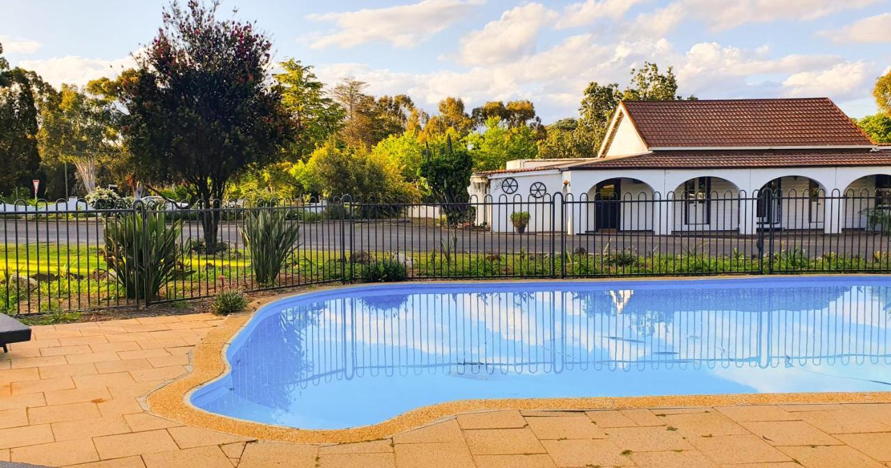 Azalea Motel Coonabarabran Eksteriør billede