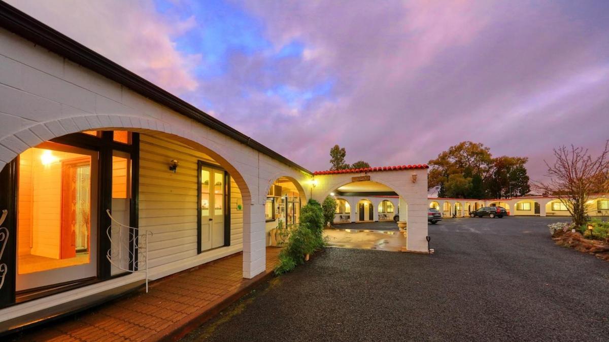 Azalea Motel Coonabarabran Eksteriør billede