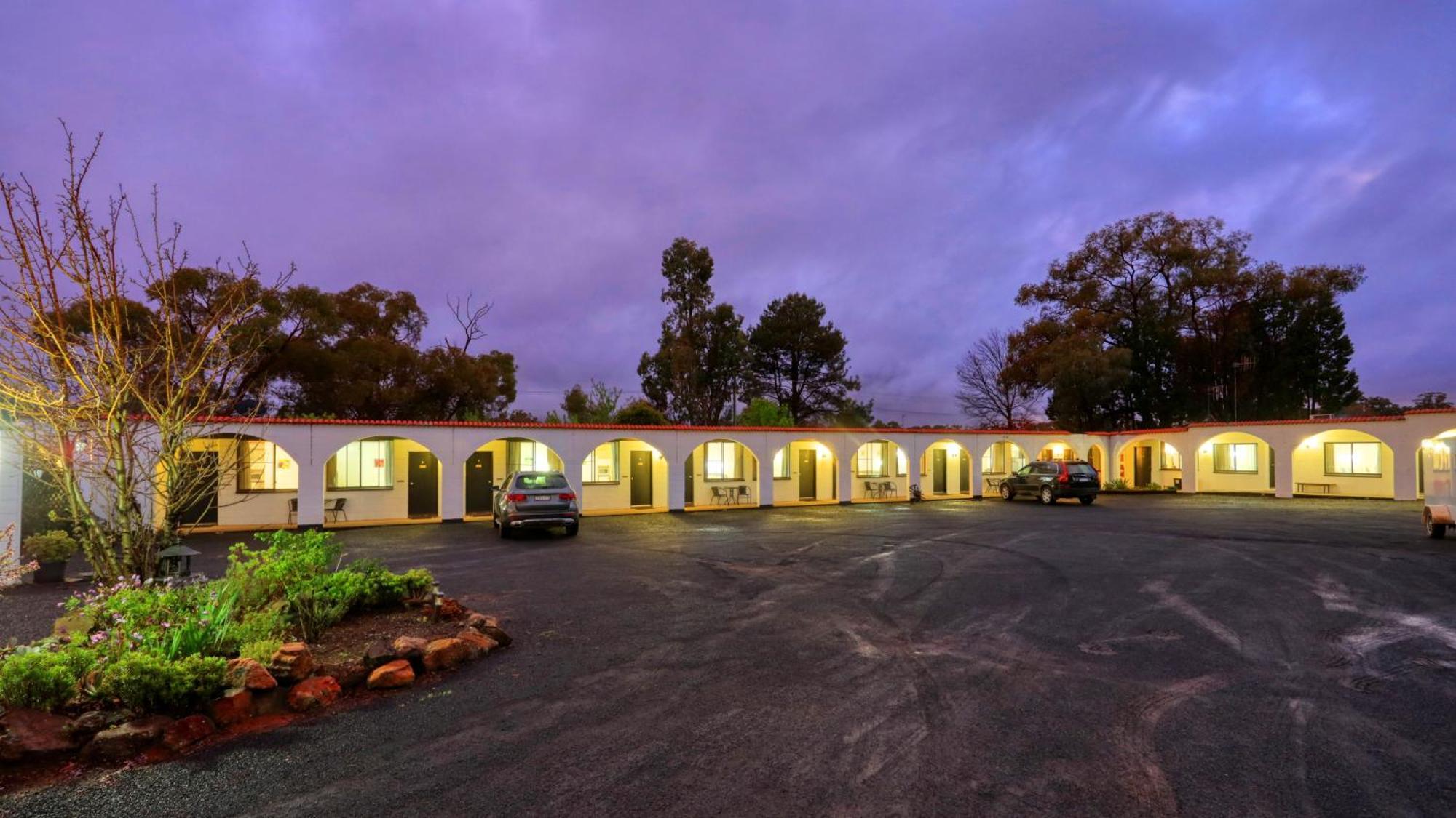 Azalea Motel Coonabarabran Eksteriør billede